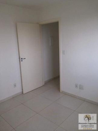 Imagem Apartamento com 3 Quartos à Venda, 73 m² em Vila Rosa - Goiânia