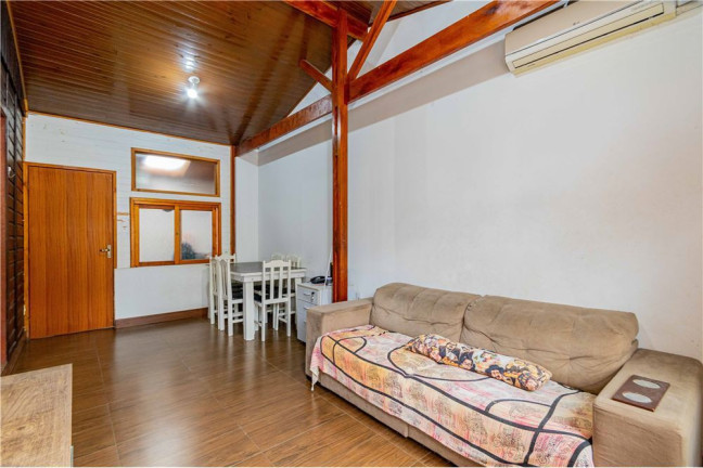 Imagem Casa com 4 Quartos à Venda,  em Sarandi - Porto Alegre