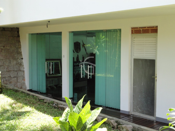 Imagem Casa com 5 Quartos à Venda,  em Boa Vista - Joinville