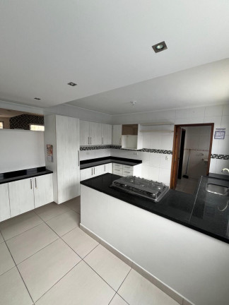 Imagem Casa com 3 Quartos à Venda, 210 m² em Jardim Monte Alegre - Taboão Da Serra Imagem Casa com 3 Quartos à Venda, 210 m² em Jardim Monte Alegre - Taboão Da Serra