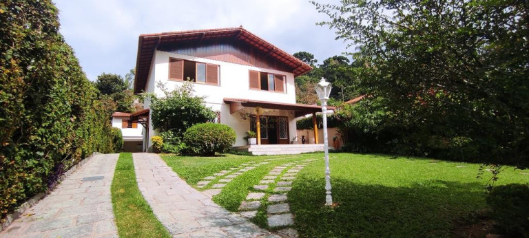 Imagem Casa com 3 Quartos à Venda, 270 m² em Bom Retiro - Teresópolis Imagem Casa com 3 Quartos à Venda, 270 m² em Bom Retiro - Teresópolis