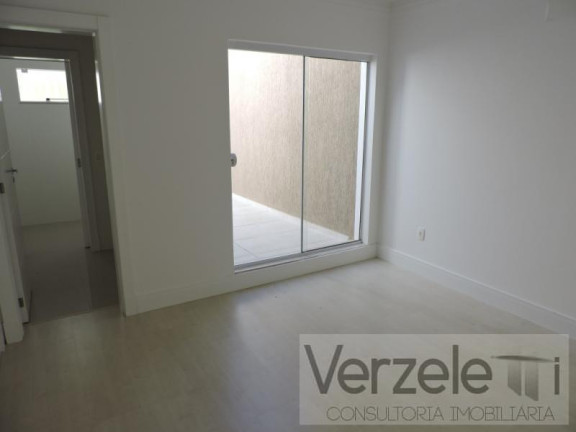 Imagem Casa com 3 Quartos à Venda, 175 m² em Praia Dos Amores - Balneário Camboriú Imagem Casa com 3 Quartos à Venda, 175 m² em Praia Dos Amores - Balneário Camboriú