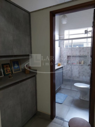 Imagem Imóvel com 2 Quartos à Venda, 121 m² em Centro - Ribeirão Preto Imagem Imóvel com 2 Quartos à Venda, 121 m² em Centro - Ribeirão Preto