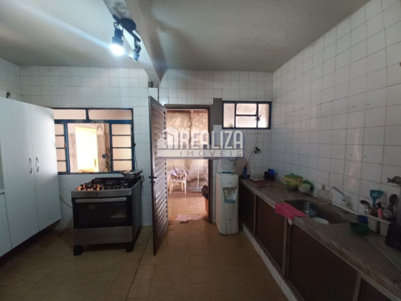 Imagem Casa com 3 Quartos à Venda, 300 m² em Conjunto Pontal - Uberaba Imagem Casa com 3 Quartos à Venda, 300 m² em Conjunto Pontal - Uberaba
