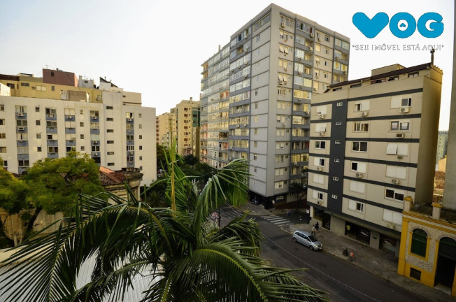 Imagem Imóvel com 3 Quartos à Venda, 140 m² em Centro Histórico - Porto Alegre Imagem Imóvel com 3 Quartos à Venda, 140 m² em Centro Histórico - Porto Alegre