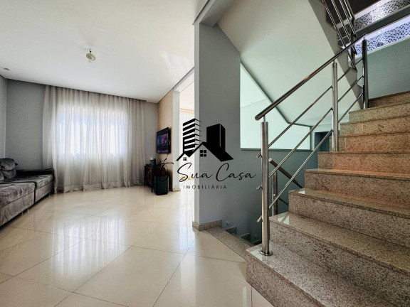 Foto do imóvel Casa com 3 Quartos à Venda, 250 m² em Cabral - Contagem