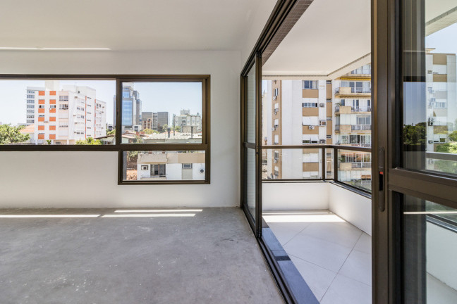 Imagem Imóvel com 3 Quartos à Venda, em Petrópolis - Porto Alegre Imagem Imóvel com 3 Quartos à Venda, em Petrópolis - Porto Alegre