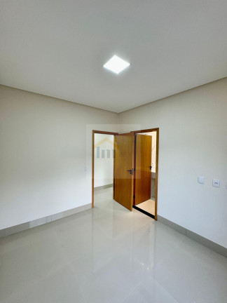 Imagem Casa com 3 Quartos à Venda, 200 m² em Parque Das Flores - Goiânia