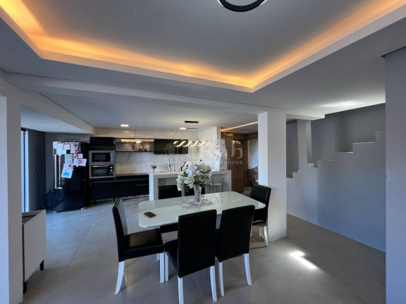 Imagem Sobrado com 2 Quartos à Venda, 200 m² em São Vicente - Itajaí Imagem Sobrado com 2 Quartos à Venda, 200 m² em São Vicente - Itajaí