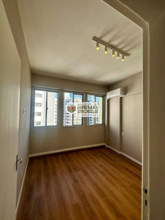 Imagem Apartamento com 2 Quartos à Venda, 60 m² em Centro - Florianópolis Imagem Apartamento com 2 Quartos à Venda, 60 m² em Centro - Florianópolis