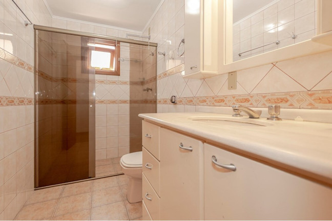 Imagem Imóvel com 3 Quartos à Venda, 220 m² em Jardim Planalto - Porto Alegre Imagem Imóvel com 3 Quartos à Venda, 220 m² em Jardim Planalto - Porto Alegre