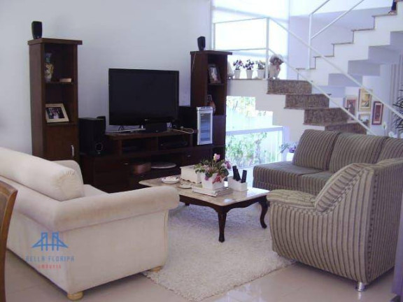 Casa com 4 Quartos à Venda, 306 m² em Córrego Grande - Florianópolis