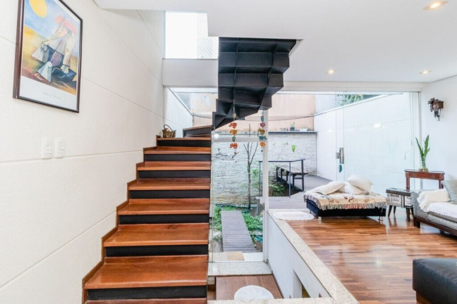 Imagem Casa com 4 Quartos à Venda, 223 m² em Mooca - São Paulo Imagem Casa com 4 Quartos à Venda, 223 m² em Mooca - São Paulo