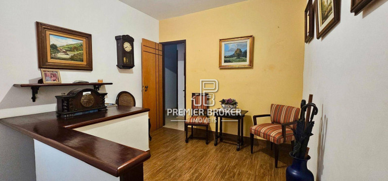 Imagem Casa com 3 Quartos à Venda, 160 m² em Parque São Luiz - Teresópolis Imagem Casa com 3 Quartos à Venda, 160 m² em Parque São Luiz - Teresópolis