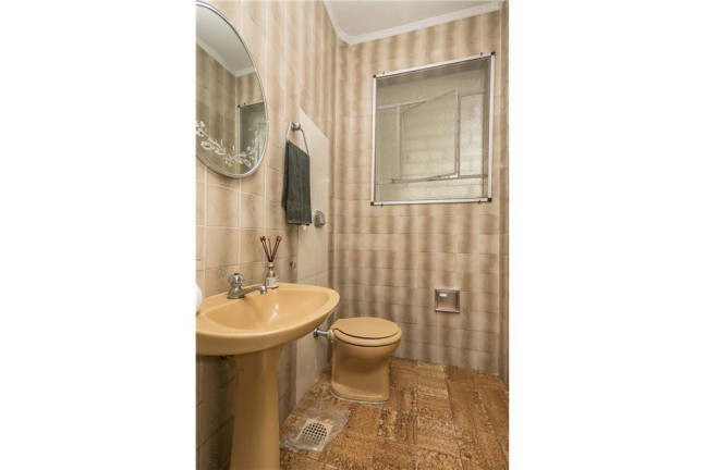 Imagem Casa com 7 Quartos à Venda, em Jardim Itu - Porto Alegre Imagem Casa com 7 Quartos à Venda, em Jardim Itu - Porto Alegre