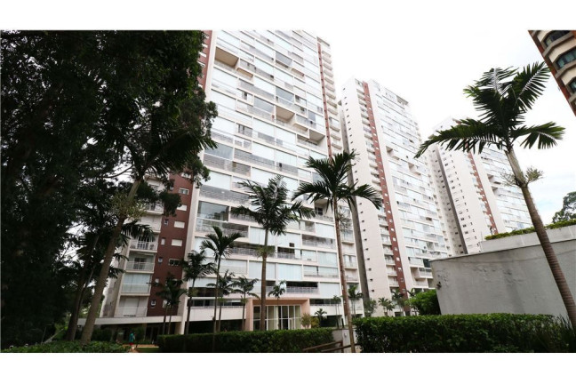 Imagem Imóvel com 4 Quartos à Venda, em Vila Andrade - São Paulo Imagem Imóvel com 4 Quartos à Venda, em Vila Andrade - São Paulo
