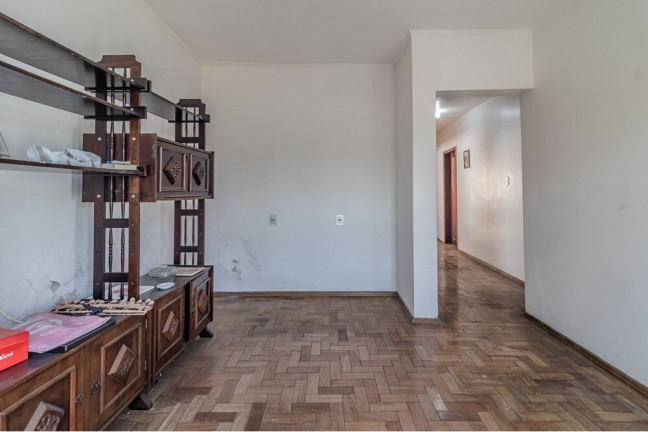Imagem Casa com 6 Quartos à Venda, 210 m² em Passo Da Areia - Porto Alegre