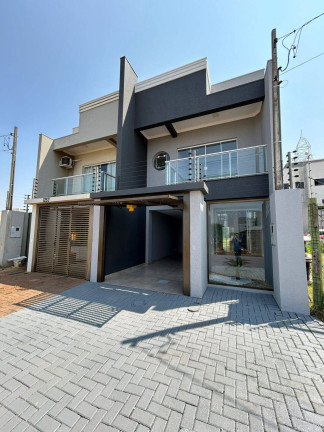 Sobrado com 3 Quartos à Venda, 121 m² em Floresta - Cascavel