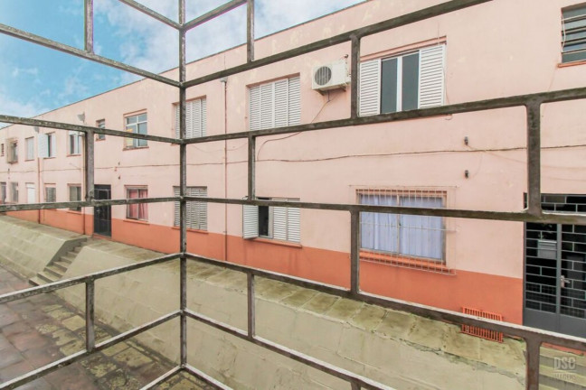 Imagem Imóvel com 2 Quartos à Venda, 42 m² em Cristal - Porto Alegre Imagem Imóvel com 2 Quartos à Venda, 42 m² em Cristal - Porto Alegre