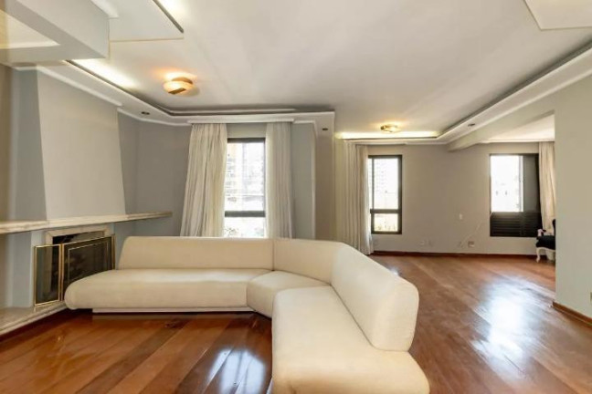 Apartamento com 3 Quartos para Alugar, 192 m² em Vila Uberabinha - São Paulo