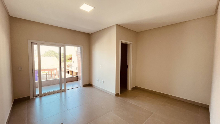 Imagem Sobrado com 3 Quartos à Venda, 130 m² em Centro - Barra Velha