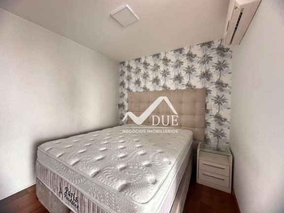 Imagem Apartamento com 3 Quartos à Venda, 191 m² em Embaré - Santos