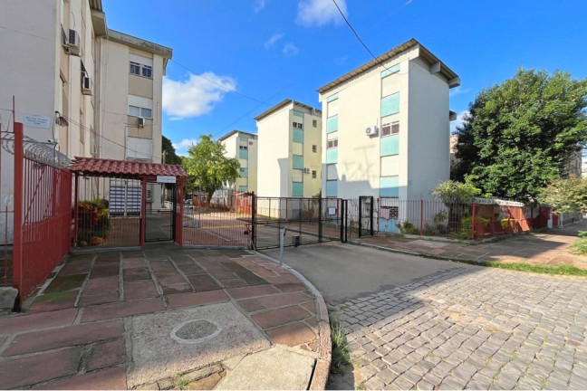 Imagem Imóvel com 3 Quartos à Venda, 60 m² em Santo Antônio - Porto Alegre