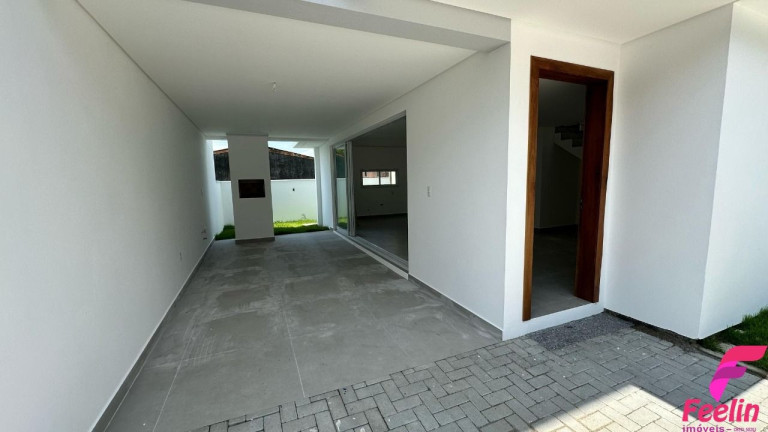 Imagem Casa com 3 Quartos à Venda, 133 m² em Ribeirão Da Ilha - Florianópolis Imagem Casa com 3 Quartos à Venda, 133 m² em Ribeirão Da Ilha - Florianópolis