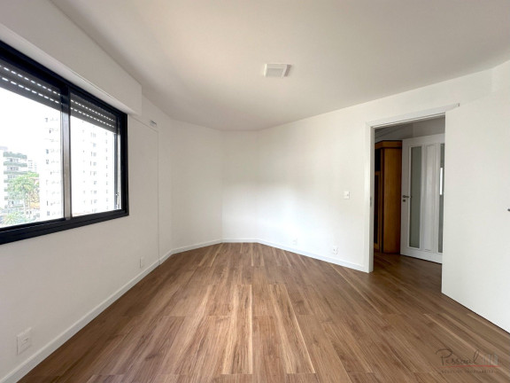 Imagem Apartamento com 3 Quartos à Venda, 197 m² em Centro - Florianópolis Imagem Apartamento com 3 Quartos à Venda, 197 m² em Centro - Florianópolis
