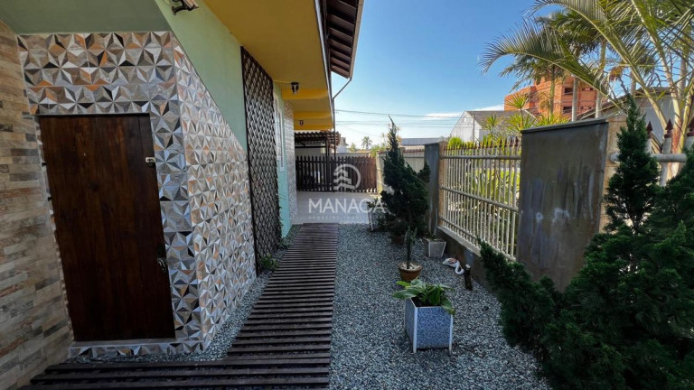 Imagem Sobrado com 7 Quartos à Venda, 300 m² em São Cristóvão - Barra Velha