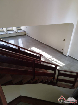 Imagem Casa com 9 Quartos para Alugar, 600 m² em Centro - Jacareí