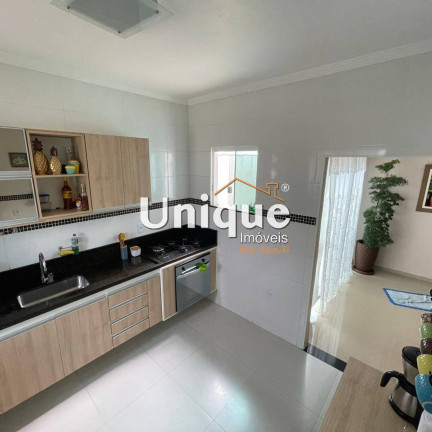 Imagem Casa com 3 Quartos à Venda, 230 m² em Fluminense - São Pedro Da Aldeia