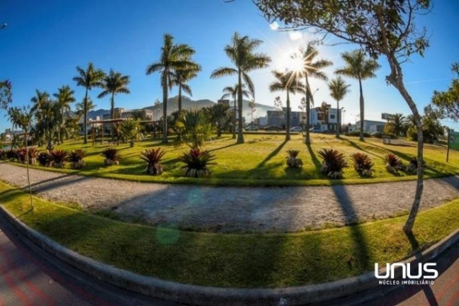 Imagem Terreno à Venda, 360 m² em Deltaville - Biguaçu Imagem Terreno à Venda, 360 m² em Deltaville - Biguaçu