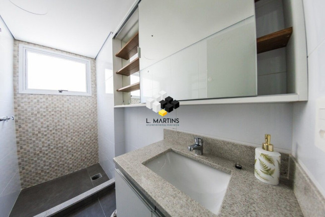Imagem Apartamento com 2 Quartos à Venda, 61 m² em Menino Deus - Porto Alegre Imagem Apartamento com 2 Quartos à Venda, 61 m² em Menino Deus - Porto Alegre