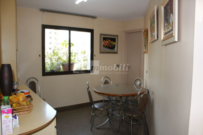 Imagem Apartamento com 4 Quartos à Venda, 300 m² em Pacaembu - São Paulo