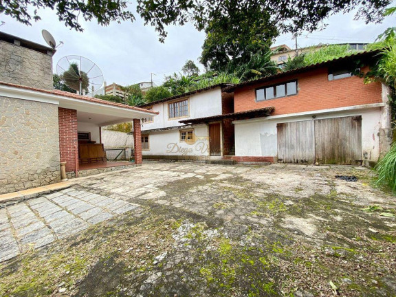 Imagem Casa com 7 Quartos à Venda, 280 m² em Araras - Teresópolis Imagem Casa com 7 Quartos à Venda, 280 m² em Araras - Teresópolis