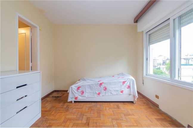 Imagem Imóvel com 3 Quartos à Venda,  em Auxiliadora - Porto Alegre