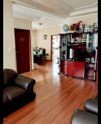 Imagem Casa com 3 Quartos à Venda, 230 m² em Zona 08 - Maringá