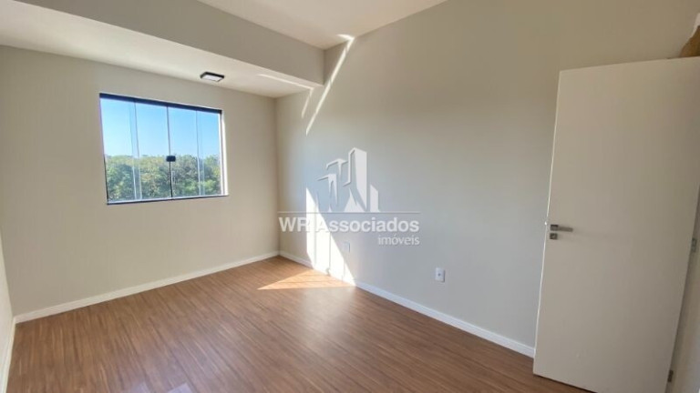 Imagem Casa com 3 Quartos à Venda, 230 m²