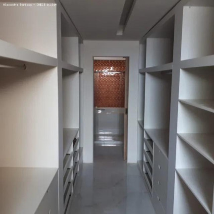 Imagem Casa com 3 Quartos à Venda, 450 m² em Prado - Recife
