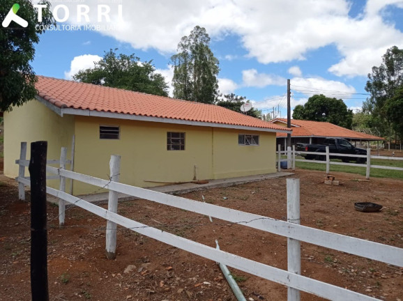 Imagem Imóvel com 1 Quarto à Venda, 1.137.400 m² em Centro - Paranapanema