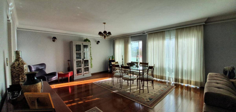 Imagem Apartamento com 3 Quartos à Venda, 200 m² em São Paulo