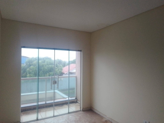 Imagem Sobrado com 3 Quartos para Alugar,  em Arapongas