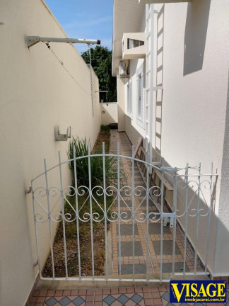 Imagem Casa com 3 Quartos à Venda, 360 m² em Jacareí Imagem Casa com 3 Quartos à Venda, 360 m² em Jacareí
