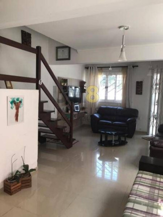 Imagem Sobrado com 3 Quartos à Venda, 244 m² em Guaíra - Curitiba
