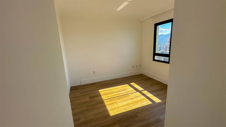 Imagem Apartamento com 4 Quartos à Venda, 180 m² em Meia Praia - Itapema Imagem Apartamento com 4 Quartos à Venda, 180 m² em Meia Praia - Itapema