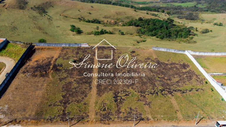Chácara à Venda, 1.100 m² em Chácara Fonte Imaculada Conceição - Taubaté