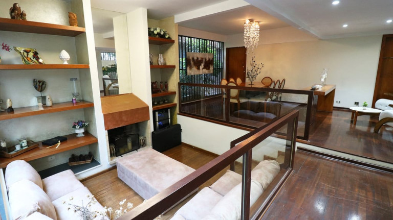 Imagem Casa com 5 Quartos à Venda,  em Vila Mariana - São Paulo