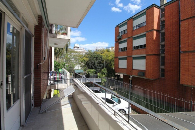 Imagem Imóvel com 2 Quartos à Venda, 97 m² em Menino Deus - Porto Alegre Imagem Imóvel com 2 Quartos à Venda, 97 m² em Menino Deus - Porto Alegre