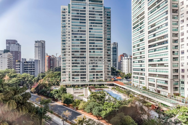 Imagem Apartamento com 3 Quartos à Venda, 145 m² em Vila Nova Conceição - São Paulo